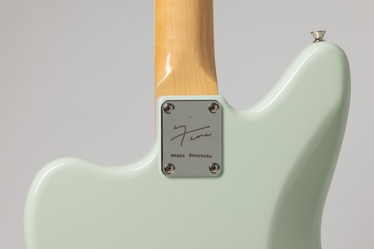Made in Japan Artist Moeka Shiotsuka Jaguar moni Aged Sonic Blue