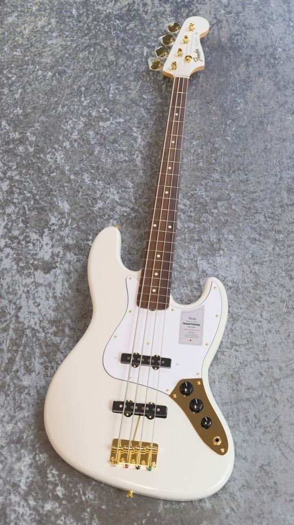 メーカー不明JAZZベース 程度良し Made in Japan Traditional 2025 Collection '60s Jazz Bass - White
