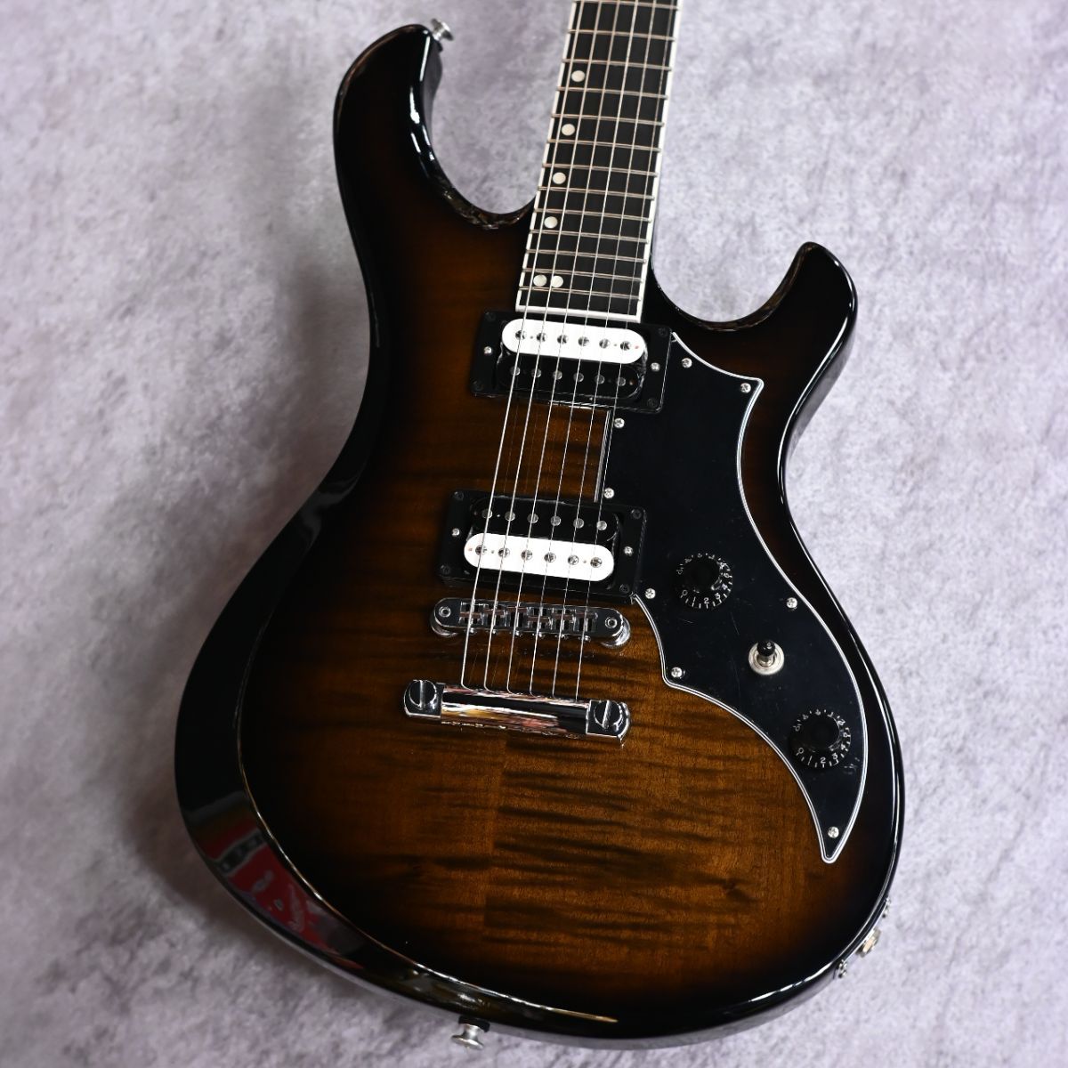 Victory Figured Top ~Smokehouse Burst~ | 【クロサワ楽器店