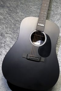 Martin DX Johnny Cash #3016599 【漆黒のギターをお探しの方にお勧め】【エレアコ】【池袋店在庫品】