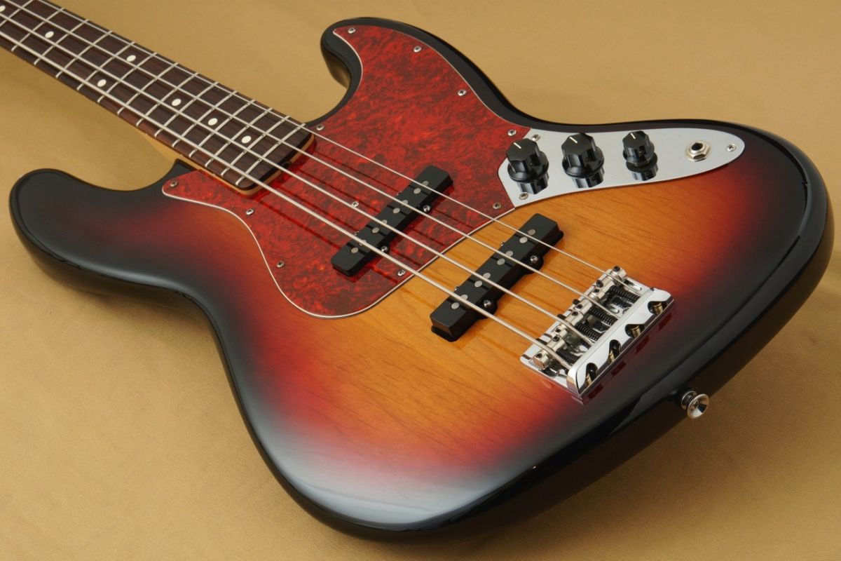 American Standard Jazz Bass ~3-Color Sunburst~ 2009年製