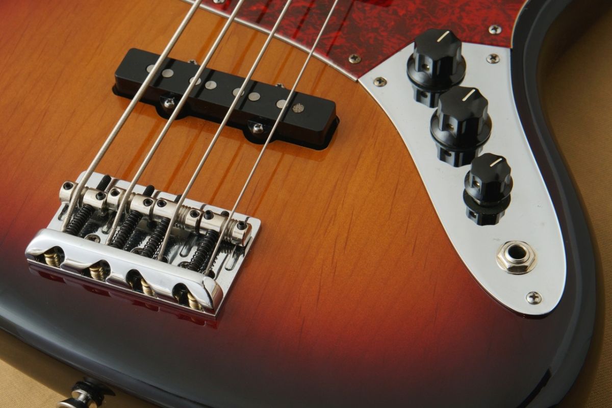 American Standard Jazz Bass ~3-Color Sunburst~ 2009年製