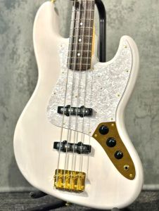 Tokai 【ピックガードモディファイ!!】AJB-101G -See Trough White- #251040【4.02kg】【ゴールドパーツ】