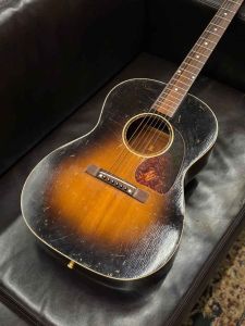 ヤイリ、アコースティックギター スプルースボディ ヤイリ、アコースティックギター スプルースボディ ヤイリ