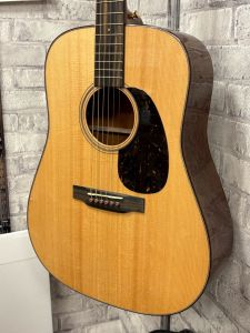 ドレッドノート タイプ、マホガニー、お茶ノ水駅前店の