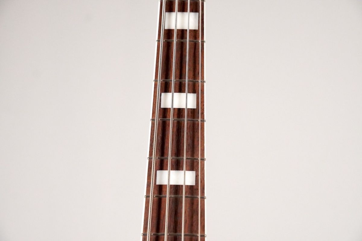 Made in Japan Traditional Ⅱ 70s Jazz Bass -Candy Apple Red- [4.14