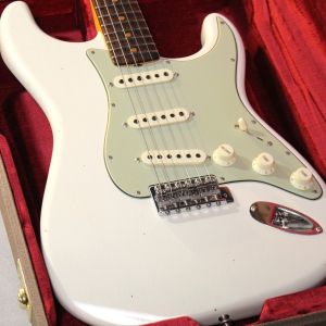 Fender Custom Shop、白 系のエレキギター検索結果一覧 | 【クロサワ