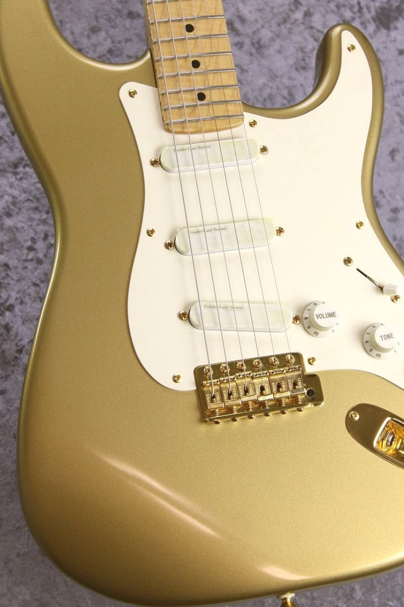 Master Built Gold Eric Clapton Stratocaster by J.W.Black