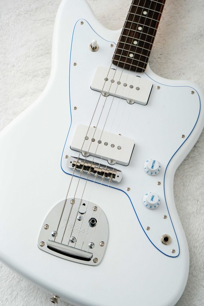 Made in Japan Limited Hybrid II Jazzmaster Blanc White