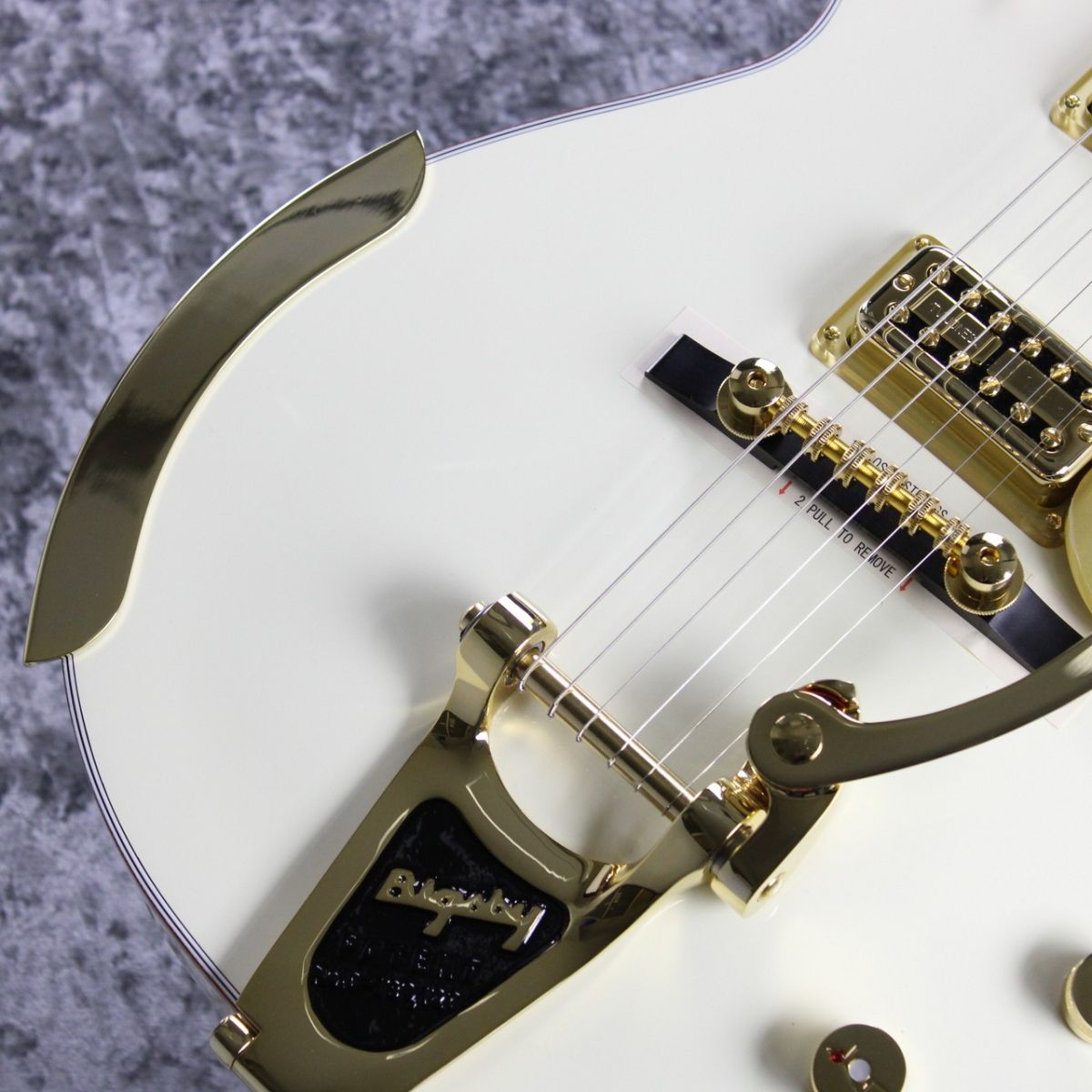 G6134T-58 Vintage Select '58 Penguin with Bigsby ~Vintage White