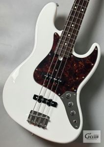 白 系、4弦のベース検索結果一覧 | 【クロサワ楽器店オンライン