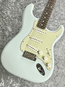 ストラト タイプ、30万円～50万円未満のエレキギター検索結果一覧