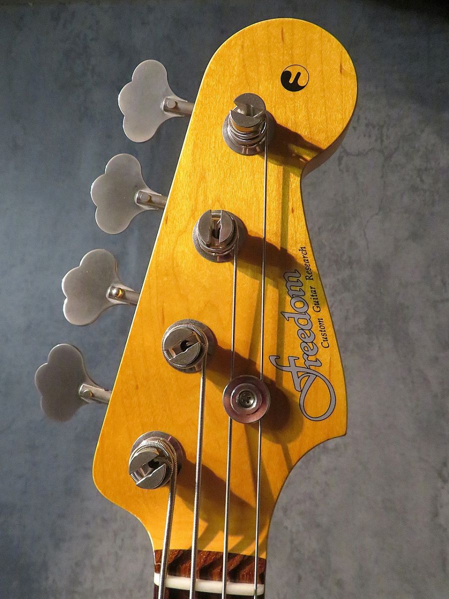 Retro Series PB-4st N.C.Lacuer Yellow White- | 【クロサワ楽器店