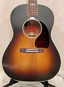 Gibson Custom Shop、スプルース、アクティブのアコースティックギター