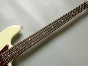 Trad Master Series Beta J4 / Vintage White / Light Aged