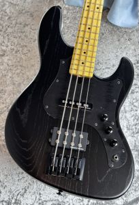 黒 系、22フレットのベース検索結果一覧 | 【クロサワ楽器店オンライン