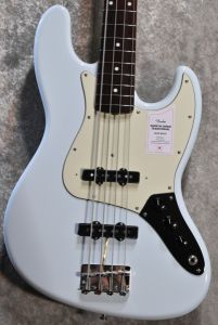 GW特価！！【訳あり格安】中古相場8〜12万円！Fenderのベース 楽天市場】fender ベース 中古の通販