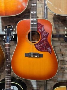 Epiphone、サンバースト 系のアコースティックギター検索結果一覧