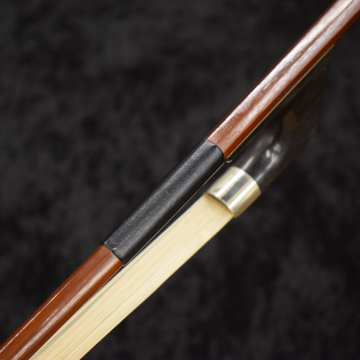 高級　ドイツ製4/4バイオリン 弓 H R Pfretzschner 毛替え済み H.R.Pfretzschner | 【クロサワ楽器店オンラインショップ】いい楽器と