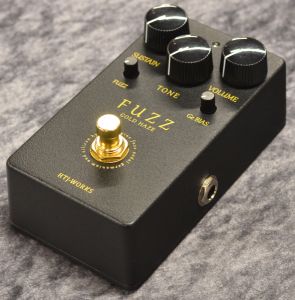 HTJ WORKS エフェクター　プリアンプ　日本製 HTJ-WORKS Valve Crystal Silver Top[12AX7 Tube Preamp] ｜イケベ楽器