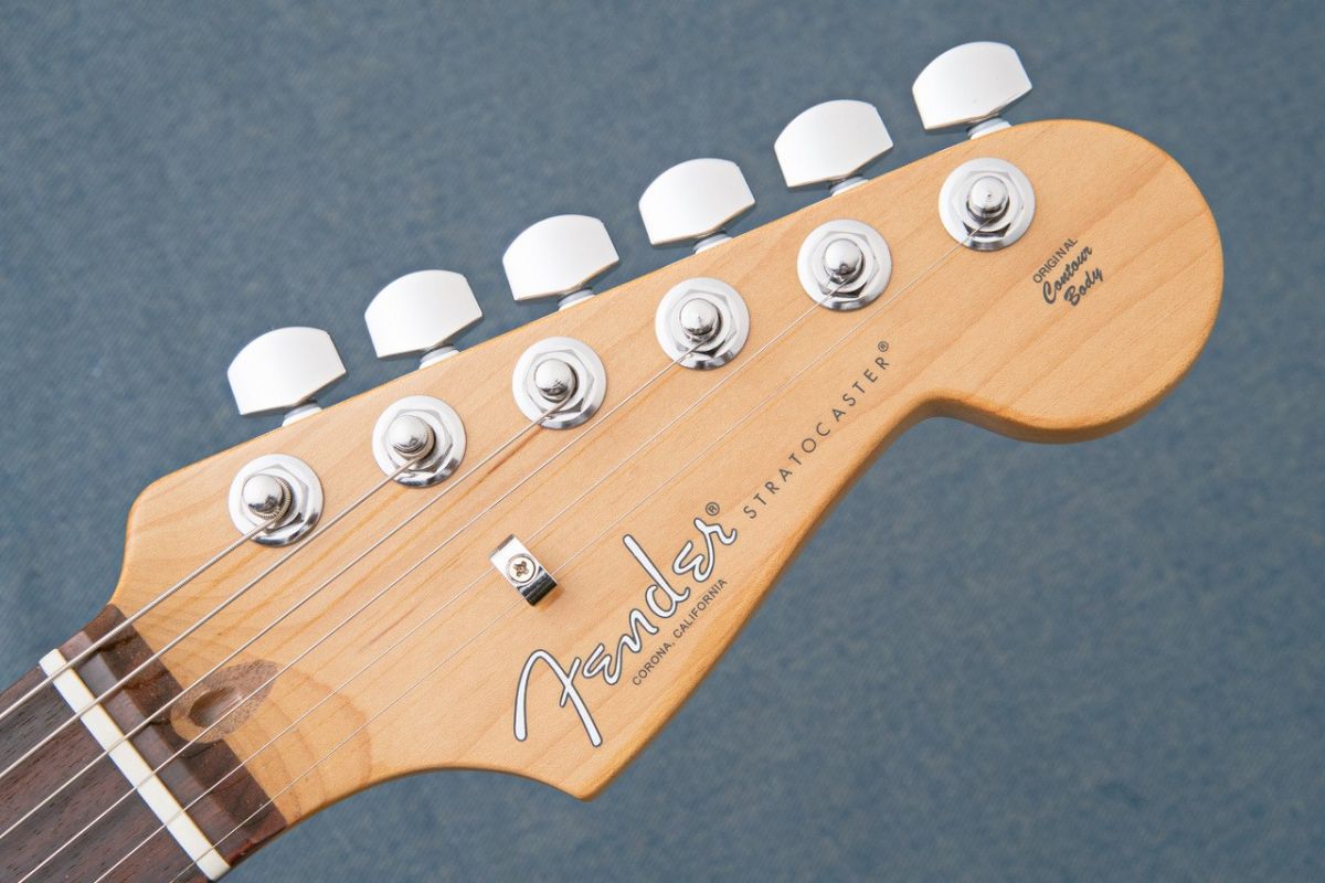 FSR American Professional II Stratocaster Roasted Neck Sonic Blue