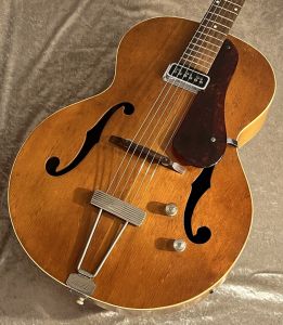 エレクトリックギター、30万円～50万円未満のエレキギター検索結果一覧