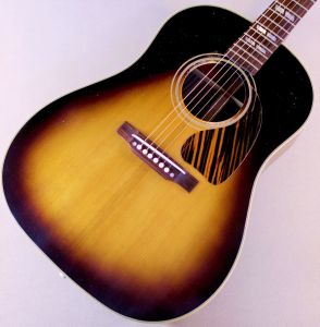 値下げ　美品 Gibson Formula1 アコースティックギター　ケース付 新品Gibsonアコースティックギターお買い上げのかたにギグケースも
