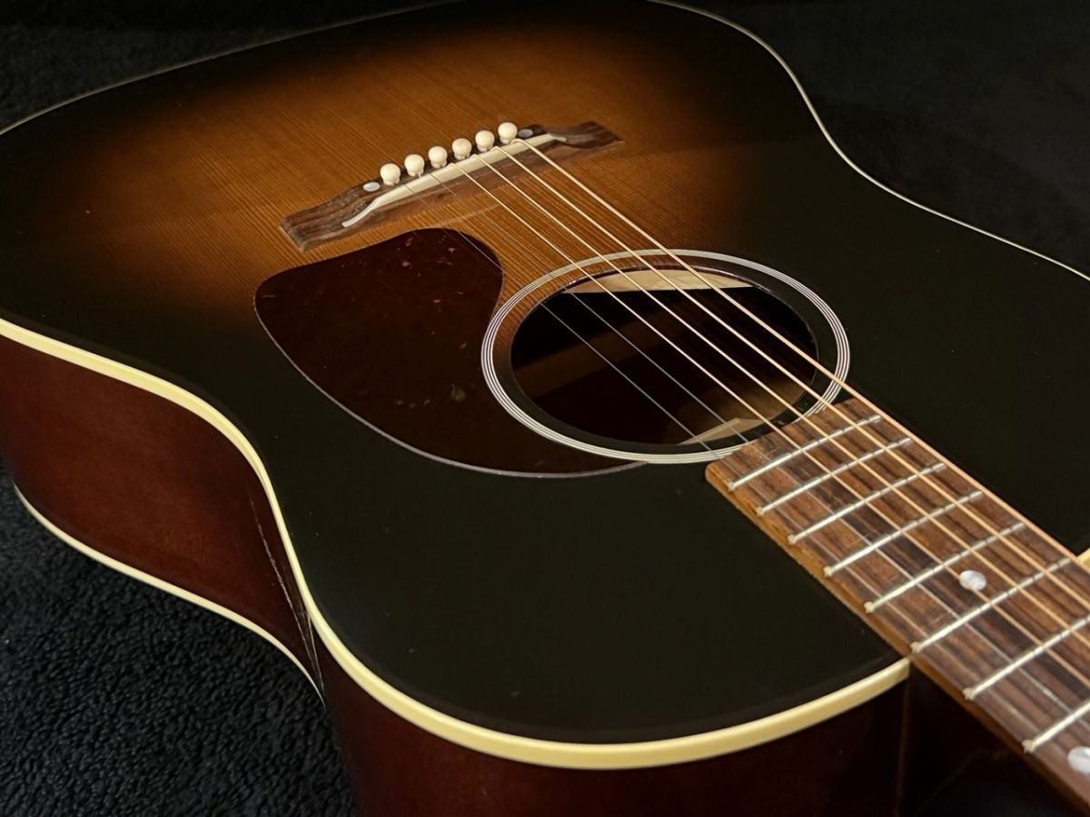 Custom Shop Historic Reissue Collection 1942 Banner J-45 Vintage