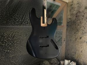 FREEDOM CUSTOM GUITAR RESEARCHのベース検索結果一覧 | 【クロサワ