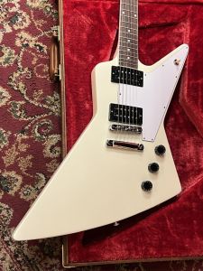Gibson Explorer エレキギター ハードケース付き エクスプローラー タイプ、ハードケースのエレキギター検索結果一覧