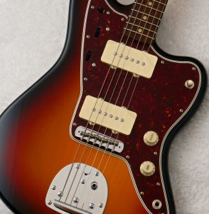 FREEDOM CUSTOM GUITAR RESEARCH、サンバースト 系のエレキギター検索