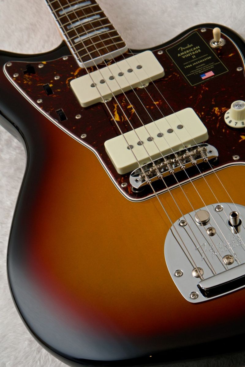 AM VINTAGE II 1966 JAZZMASTER 3-Color Sunburst / 3CS 【ギグバッグ