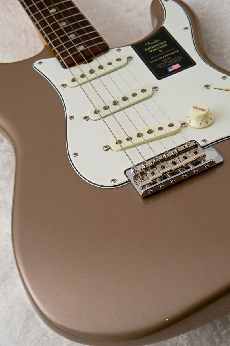 AMERICAN VINTAGE II 1965 STRATOCASTER Shoreline Gold / SHG