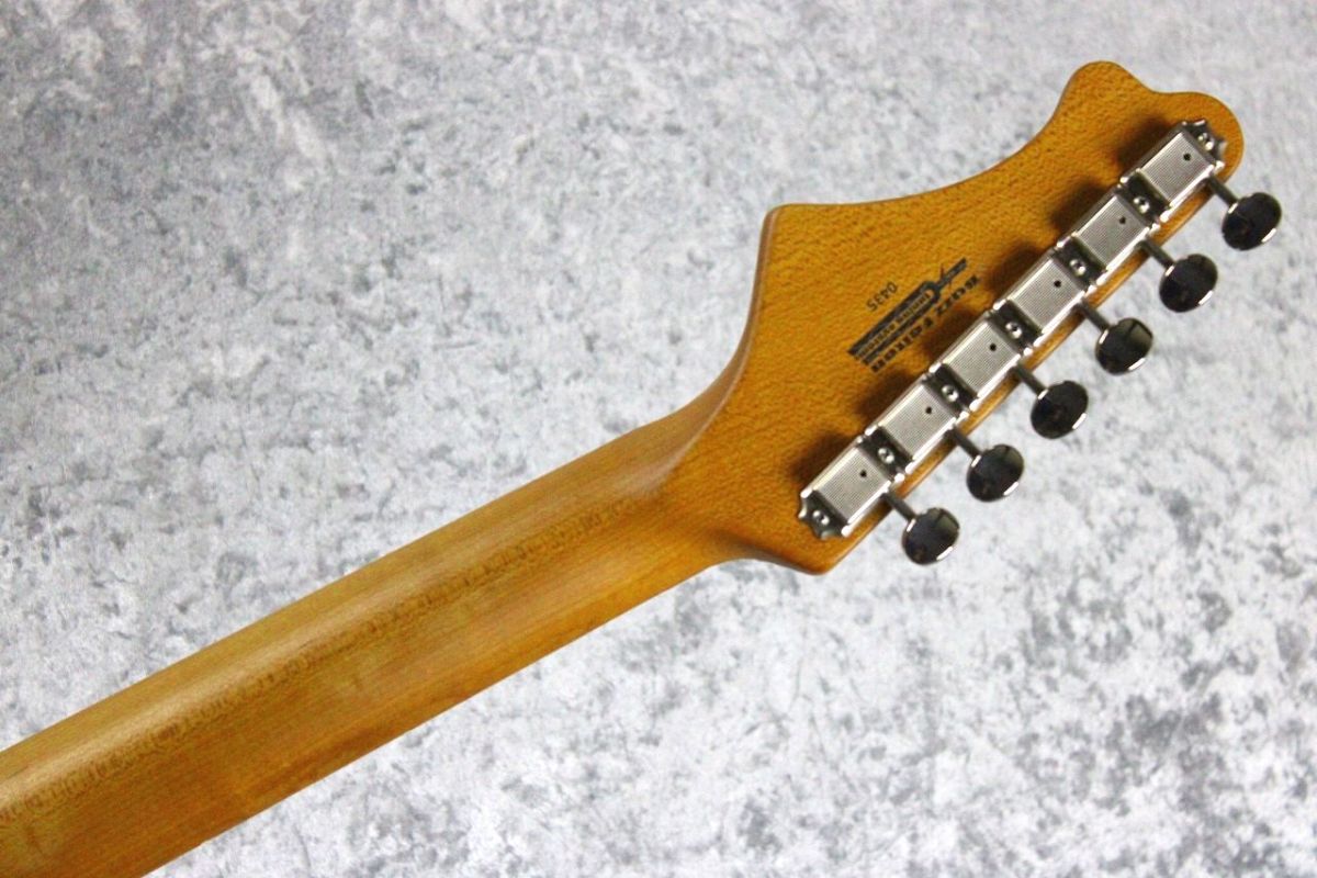 infinite ad Fullsize T-Hollow / Solid Black Light Aged