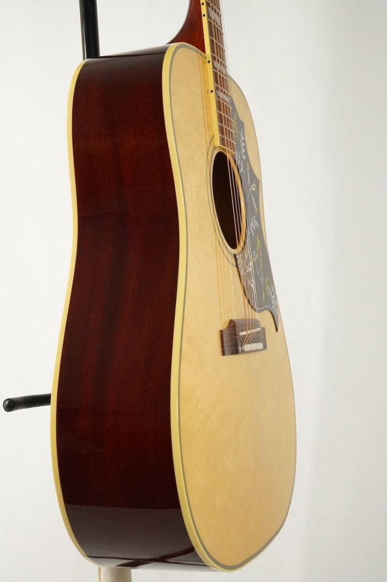 とても綺麗な　ヴィンテージ　ミニョネット　作家　Harriet Hammond Gibson 1960 Hummingbird Fixed Bridge (2022) - Trippers' Guitars