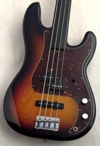 USA Tony Franklin Fretless Precision Bass | 【クロサワ楽器店