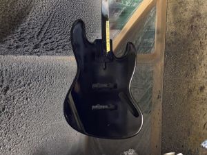 FREEDOM CUSTOM GUITAR RESEARCH、JBのベース検索結果一覧