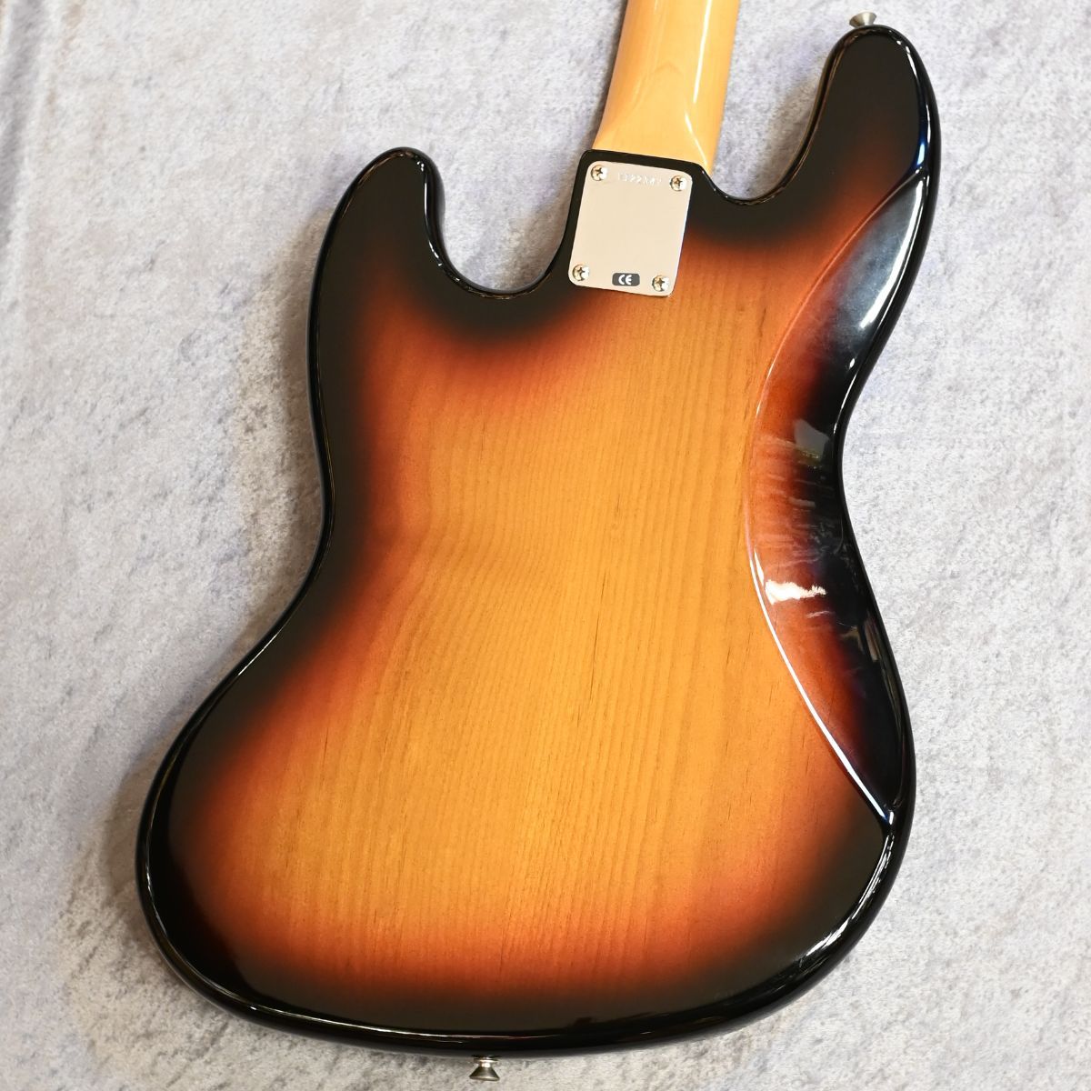 American Vintage 62 Jazz Bass 3Knobs ~3-Color Sunburst