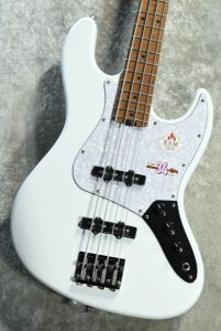 白 系、メイプル指板のベース検索結果一覧 | 【クロサワ楽器店