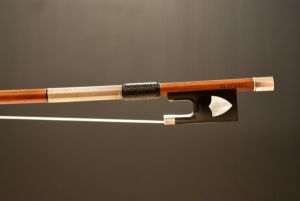バイオリン弓、4/4の弦楽器検索結果一覧 | 【クロサワ楽器店オンライン