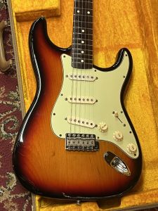 Fender Custom Shop、サンバースト 系のエレキギター検索結果一覧