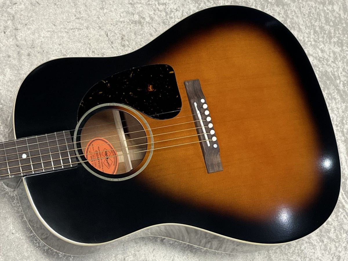 Inspired by Gibson Custom 1942 Banner J-45 Reissue Vintage