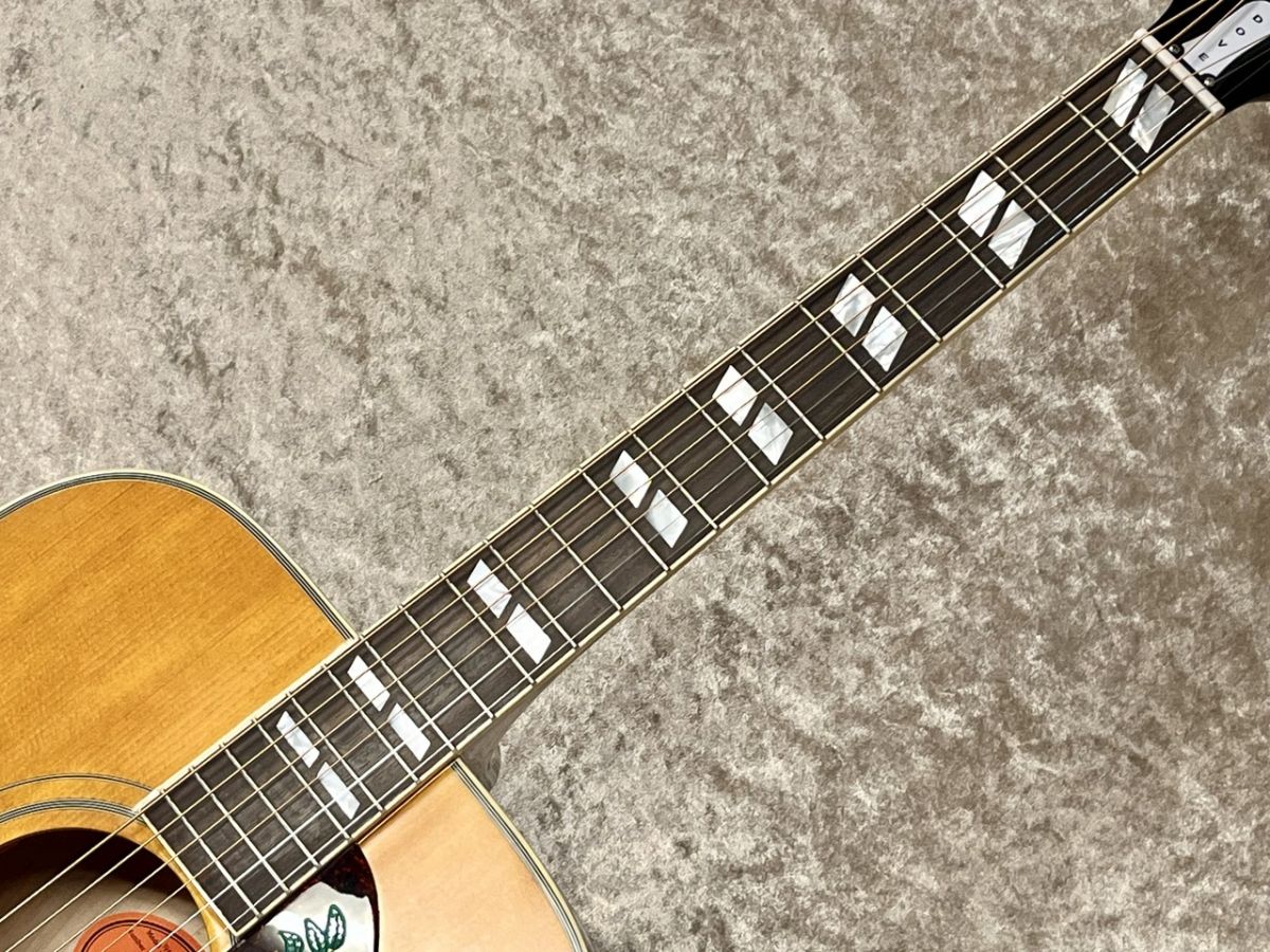 Inspired by Gibson Custom 1963 Dove Reissue Natural s/n