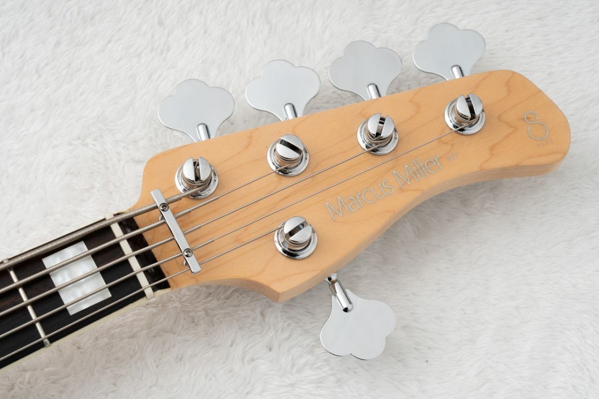 V7 Alder 5st 2nd Generation -Bright Metallic Red / BMR