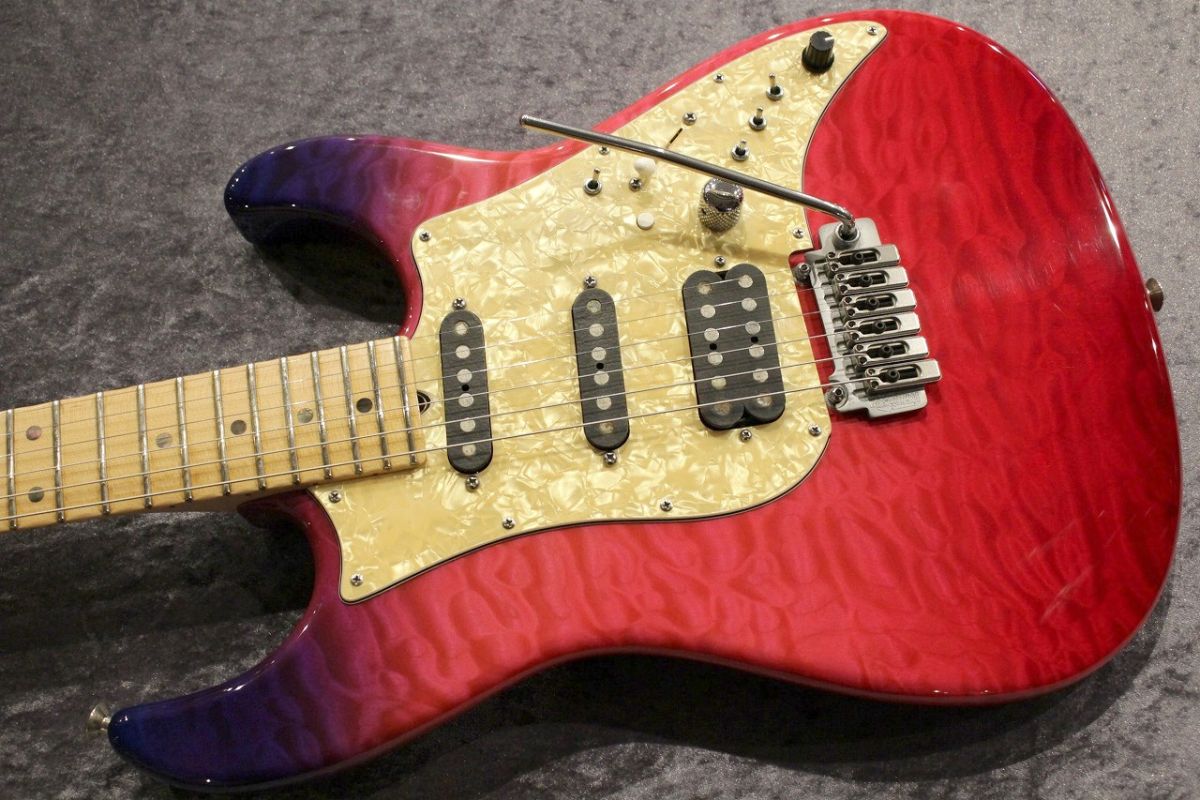 USA Studio Elite Quilted Maple Top/Mamuyo Back Jimburst