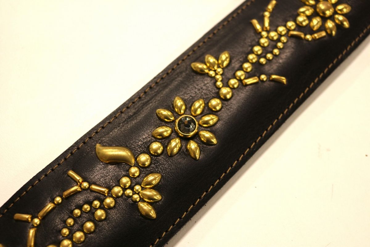Studs Strap Reborn | 【クロサワ楽器店オンラインショップ】いい楽器