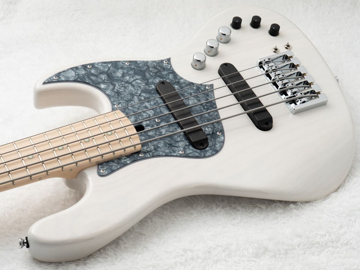 ジャズ】各楽器の名手1 1名にソロを取らせた異色のフィーチャーリング・ナンバー集 XJ-1T 5st -White Blonde / Black Pearl Pickguard- #3876