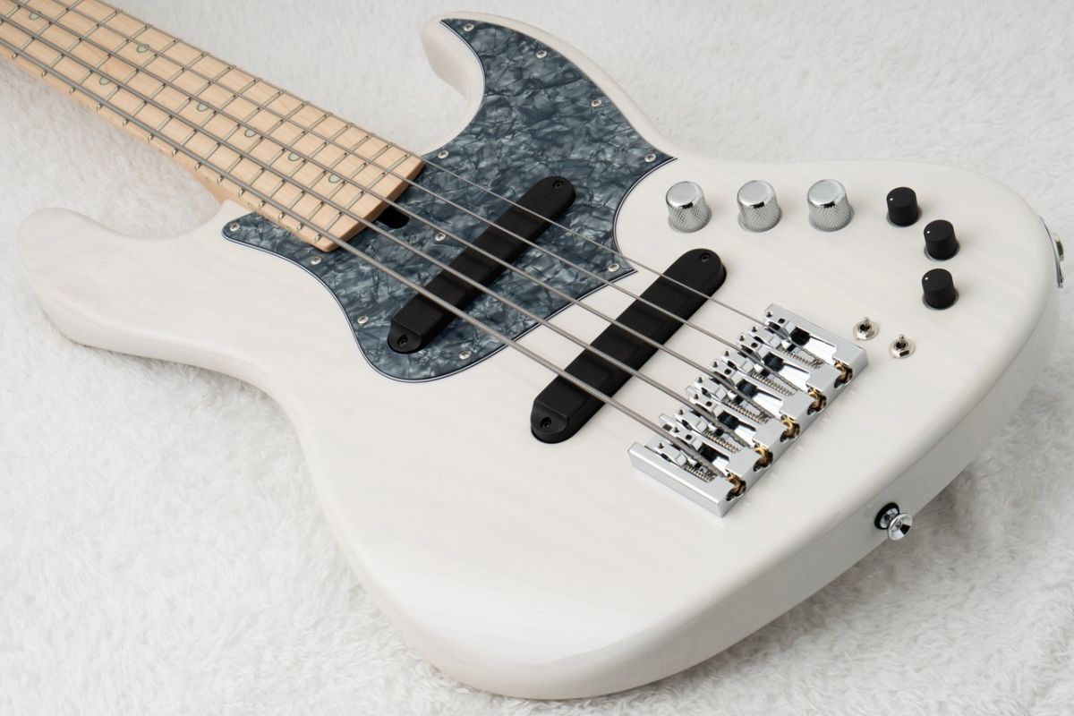 XJ-1T 5st -White Blonde / Black Pearl Pickguard- #3876
