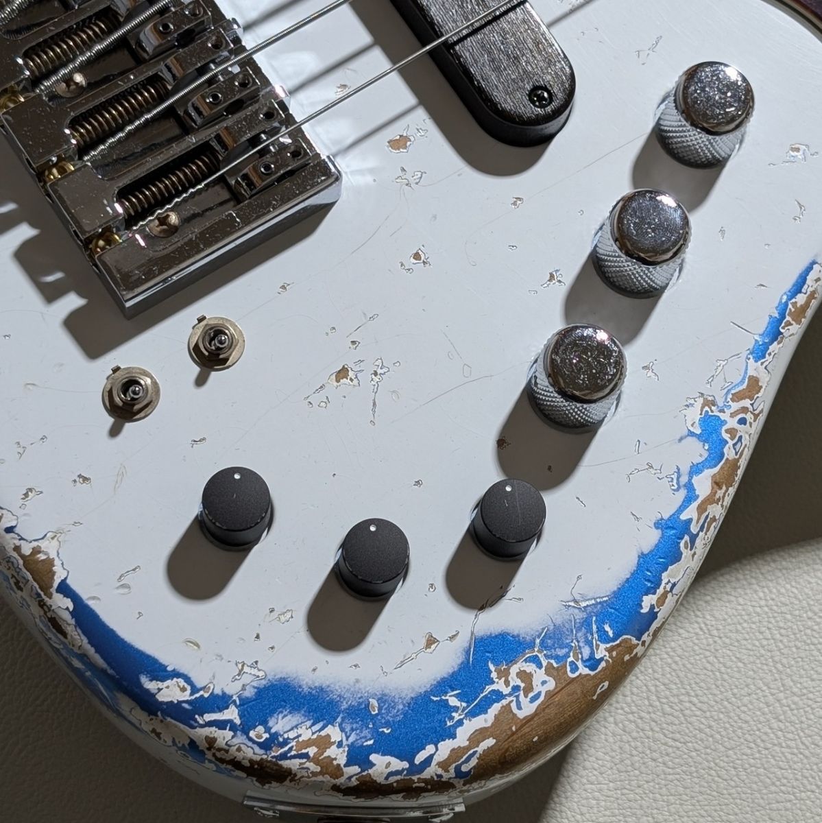 XJ-1T 5st Alder/R Heavy Aged -Olympic White over Lake Placid Blue