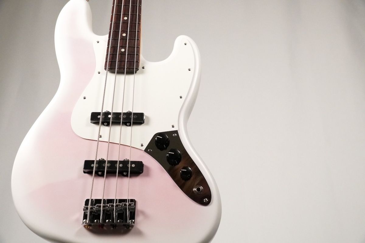 Made in Japan Hybrid II 2026 Collection Jazz Bass Misty Satin